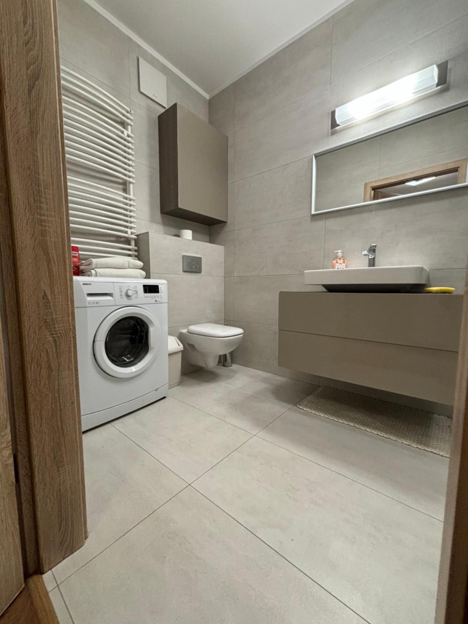 Grzybowska Residence Inter-Apartments Varsavia Esterno foto